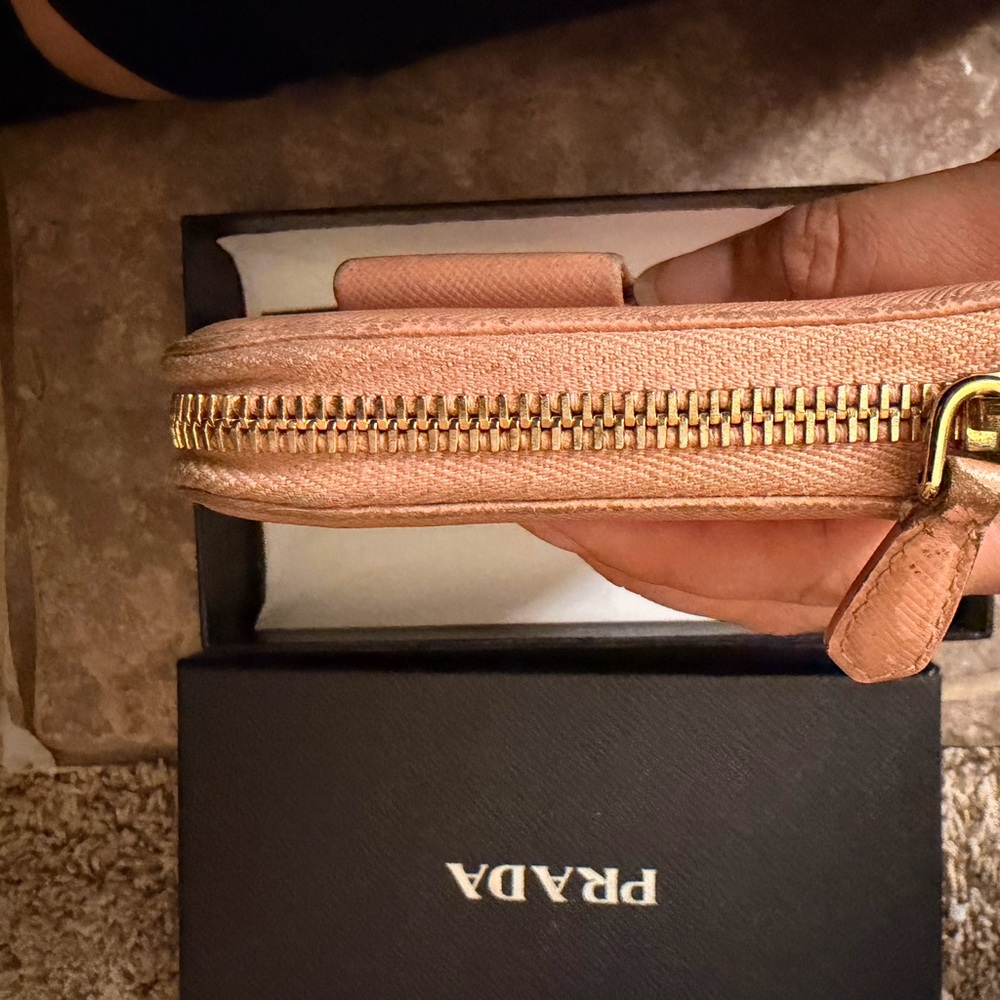 Prada Coral Wallet with Bow Accent - Picture 4 of 10